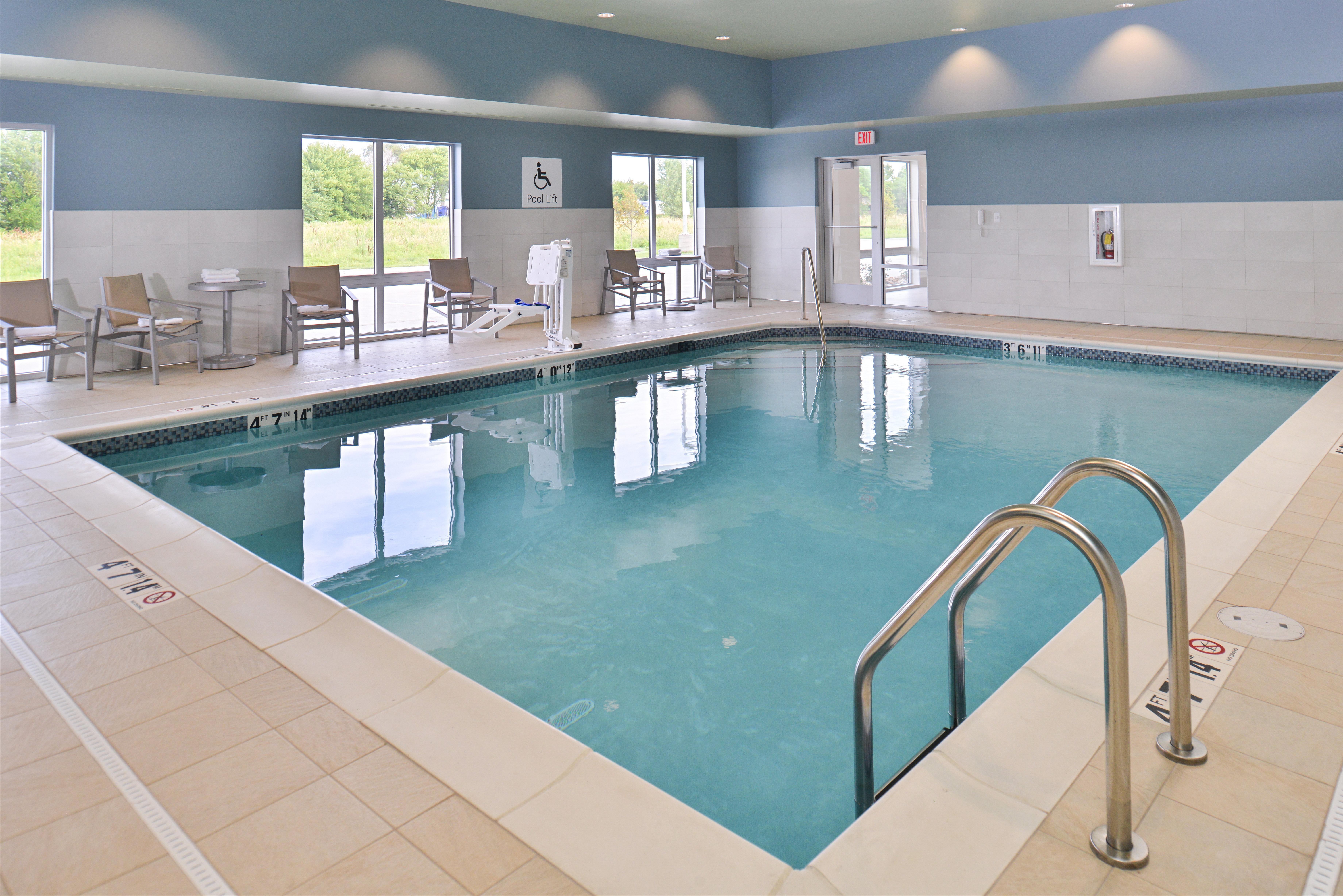 Holiday Inn Express & Suites Omaha Airport By Ihg Carter Lake Eksteriør bilde