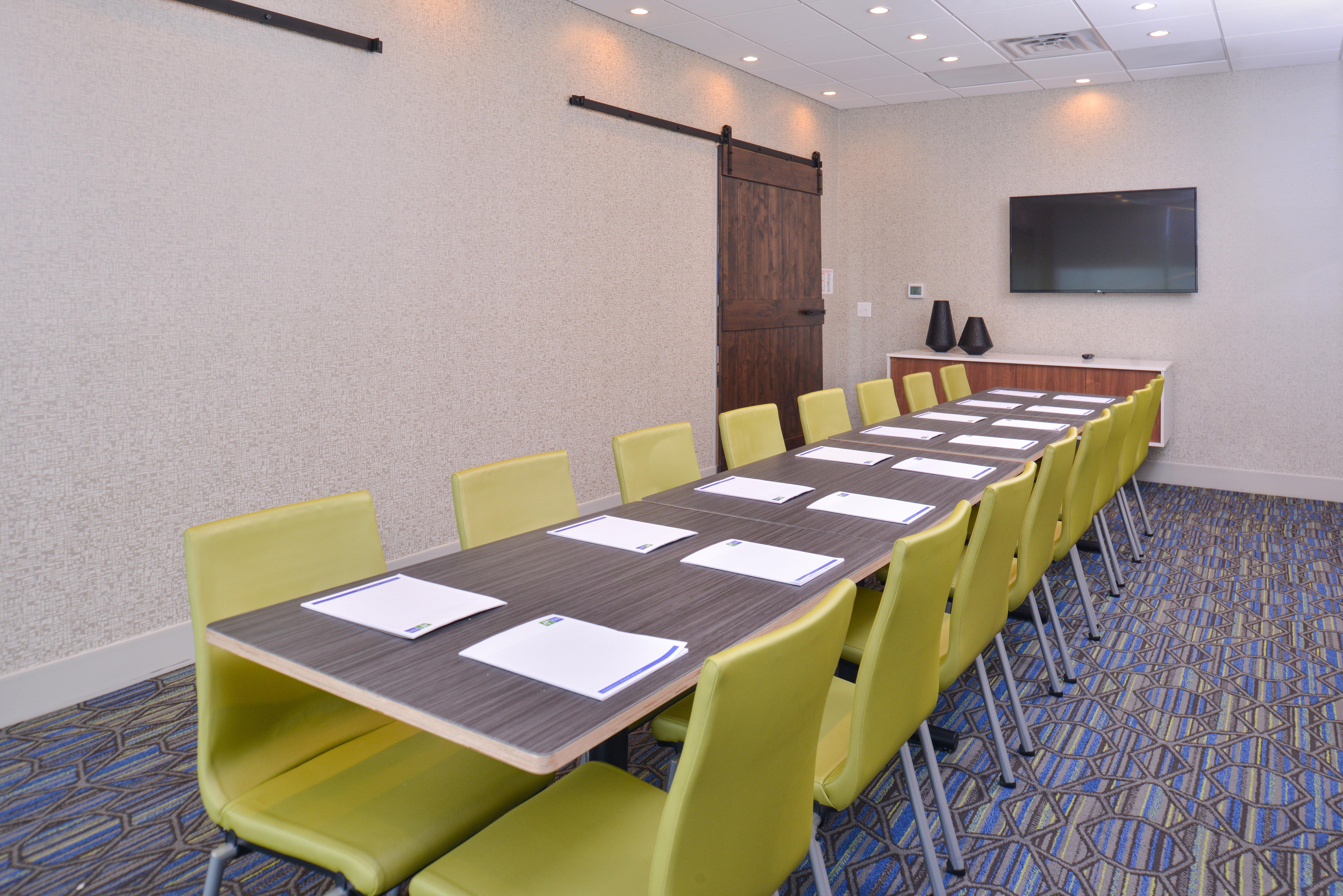 Holiday Inn Express & Suites Omaha Airport By Ihg Carter Lake Eksteriør bilde