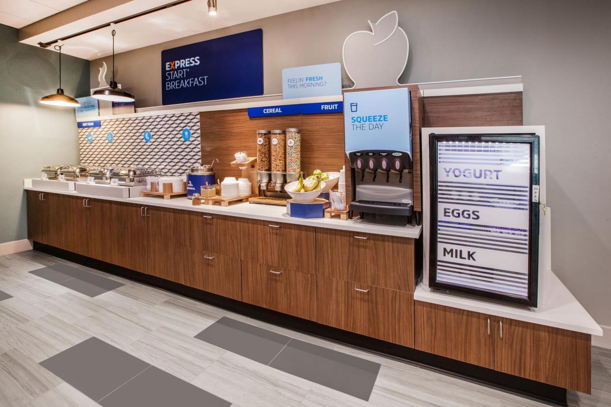 Holiday Inn Express & Suites Omaha Airport By Ihg Carter Lake Eksteriør bilde
