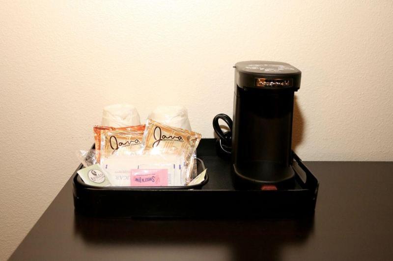 Holiday Inn Express & Suites Omaha Airport By Ihg Carter Lake Eksteriør bilde