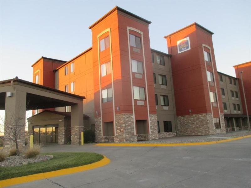 Holiday Inn Express & Suites Omaha Airport By Ihg Carter Lake Eksteriør bilde